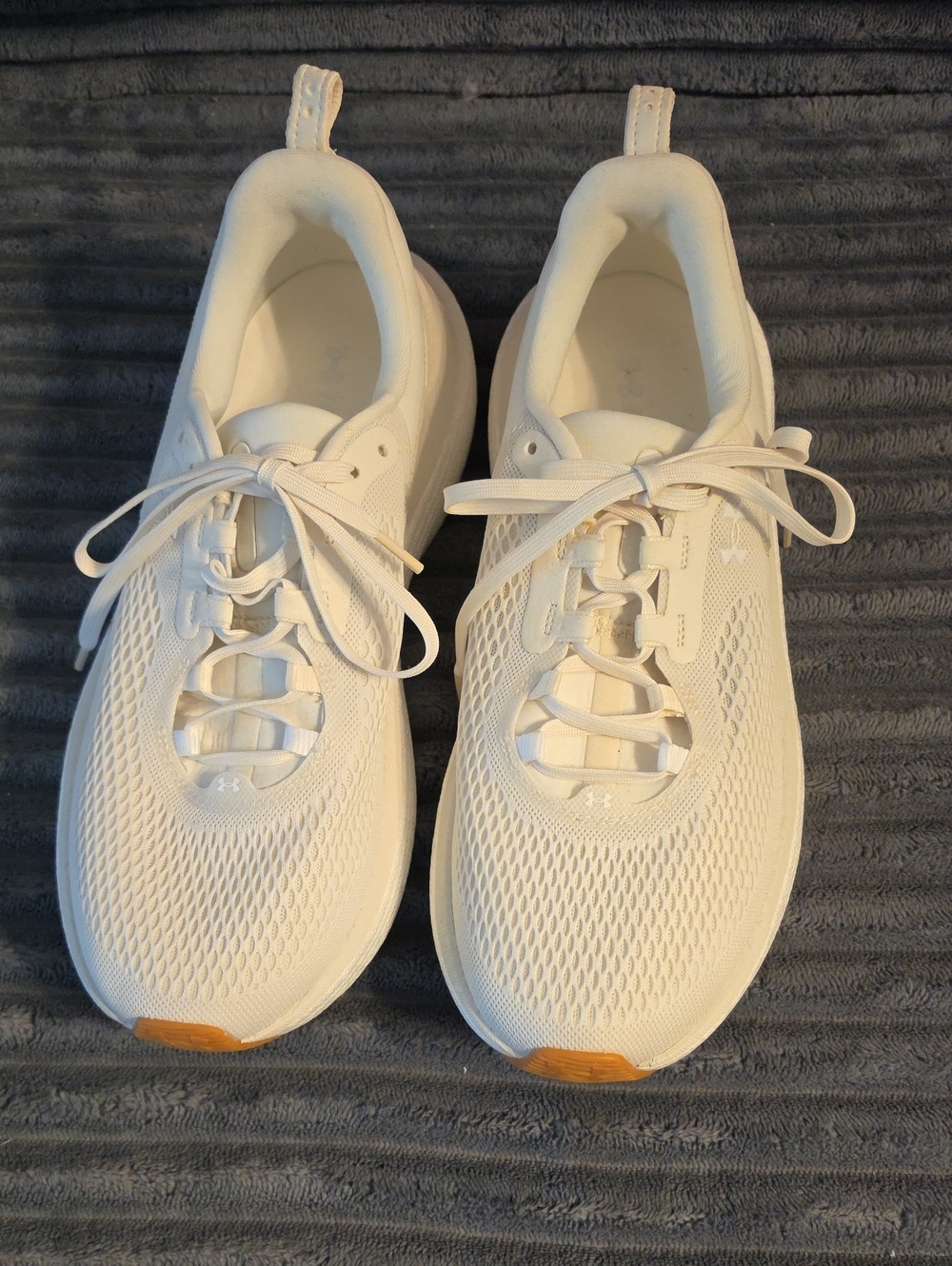 Under Armour MENS White Athletic Mesh Sneakers with Tan Toe Accents size 11